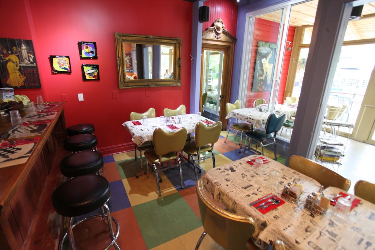Café Chez-Nous